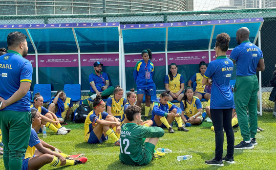 Equipe feminina de futebol do Tocantins brilha no Campeonato Mundial Escolar com vitória expressiva de 37 a 0 sobre o Canadá