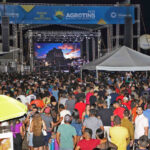 Agrotins 2024 é aberta com três shows e arrecada toneladas de doações para o Rio Grande do Sul