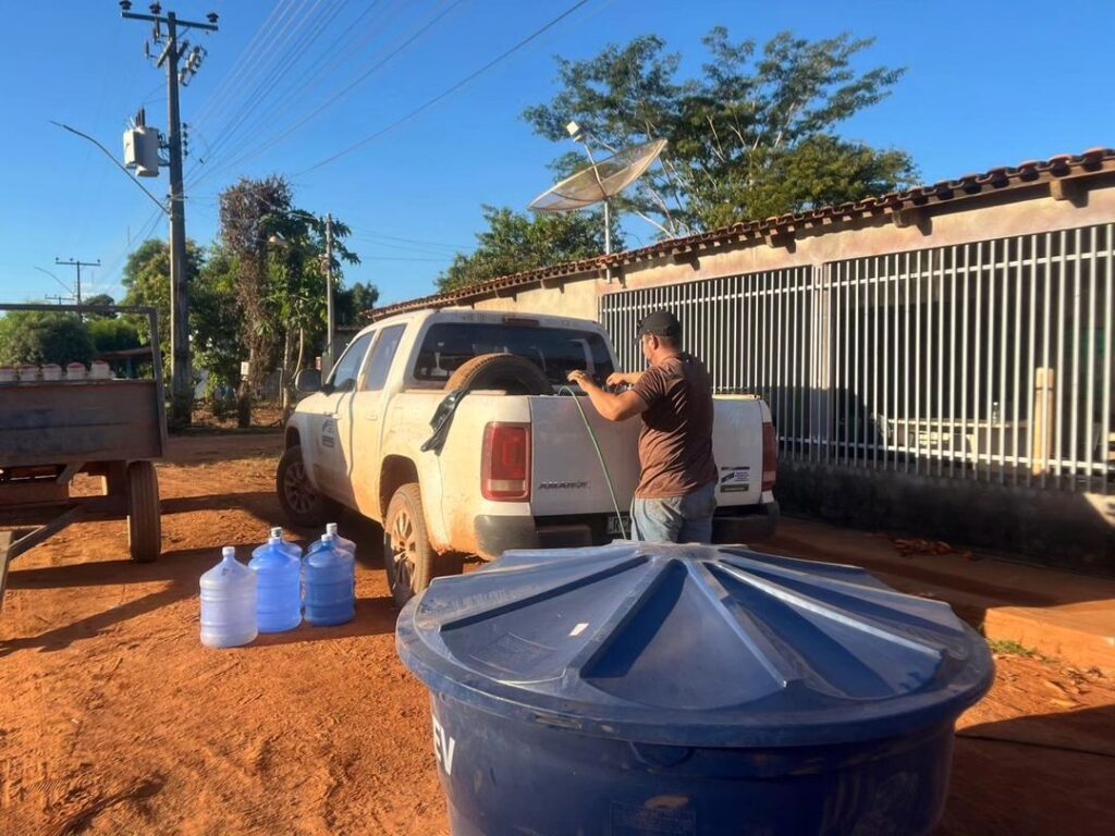 Prefeitura Municipal de Lagoa da Confusão em ação conjunta com várias secretarias leva água potável a comunidade indígena Aldeia Bela Vista