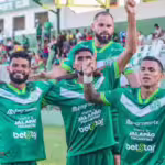 Com show de Pedro Dias, Tocantinópolis bate o Altos-PI e cola no líder do A2