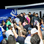 Bate-boca e dedo na cara: deputado cria confusão com prefeito na frente do governador, em Paraíso