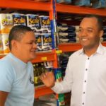 Prefeito Thiago Lagoense é recebido com entusiasmo em visita ao comércio de Lagoa da Confusão