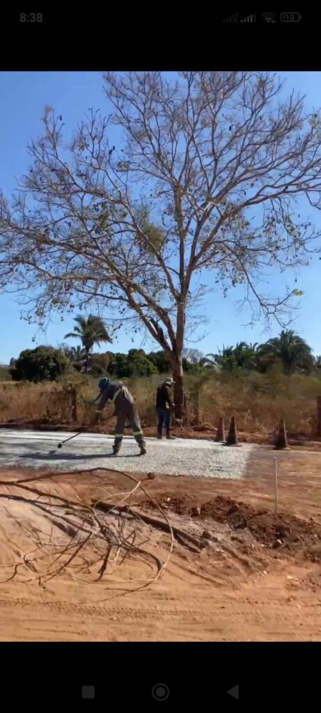 Moradores do Assentamento Loroty agradecem pelo asfalto de qualidade executado na região