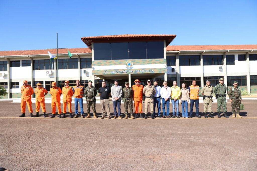 Força-Tarefa Intensifica Combate a Incêndios no Tocantins com Reforço de 160 Militares do Exército