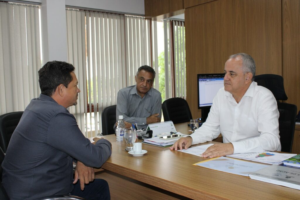 Secretário Interino de Agricultura de Lagoa da Confusão busca melhorias para o setor industrial em reunião com governo do Tocantins