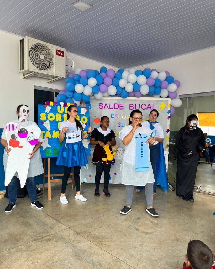 Teatro educativo na Escola Municipal Dona Júlia promove conscientização sobre higiene bucal