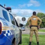 Enteado mata padrasto a facadas após briga por música em festa, diz PM