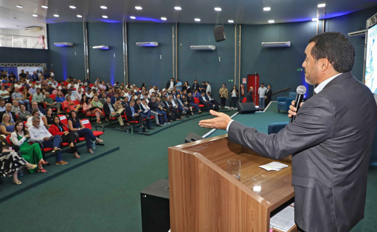 Governador Wanderlei Barbosa participa do 1º Encontro Regional de Gestores Municipais em Palmas e reforça parceria com prefeituras tocantinenses