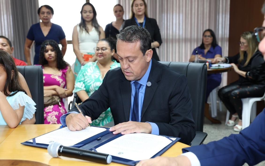 Deputado Estadual Danilo Alencar solicita reforma dos Ginásios de Esportes de Cristalândia e Pium