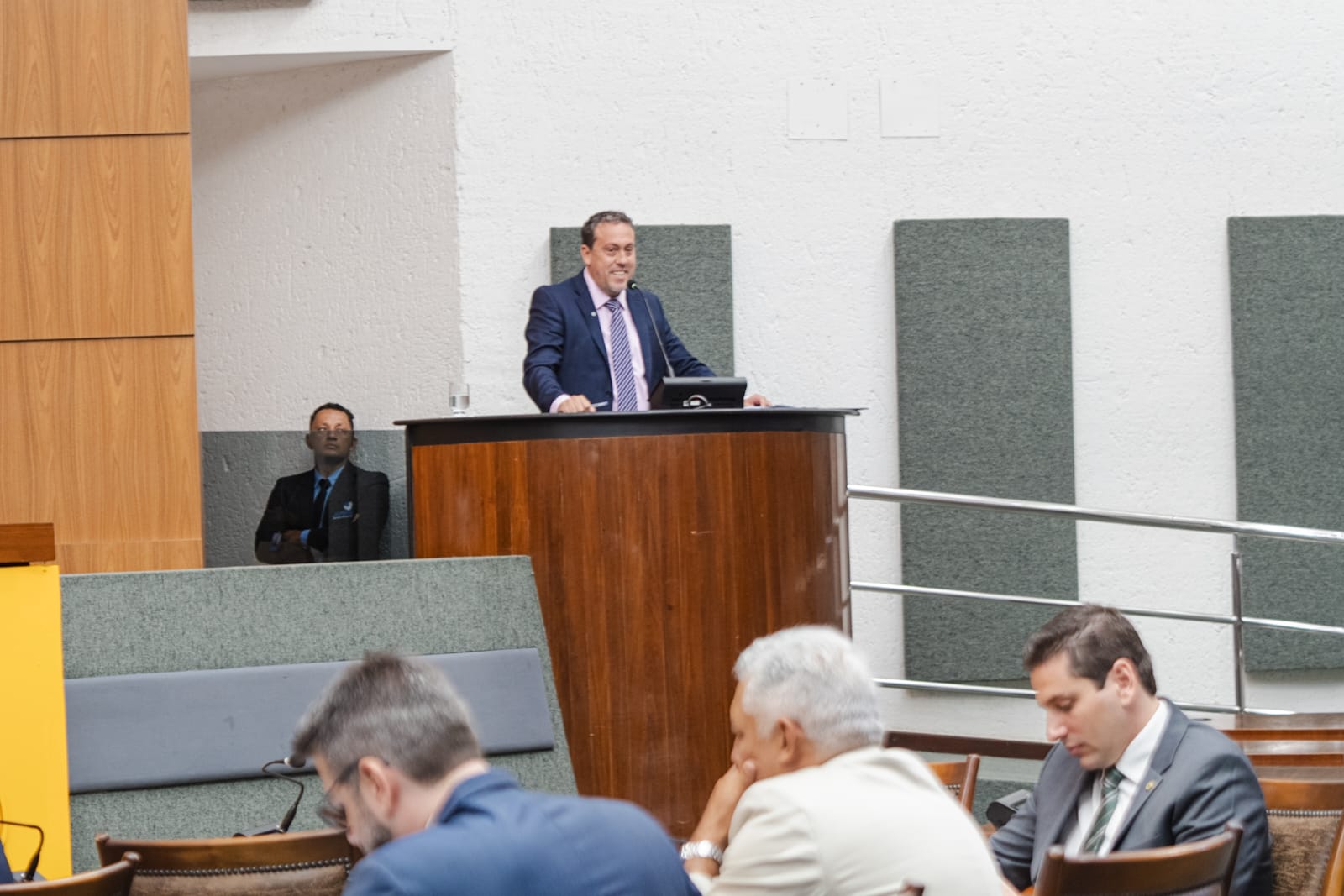 Em primeiro pronunciamento na Assembleia Legislativa, Dr. Danilo Alencar reforça compromisso com a população