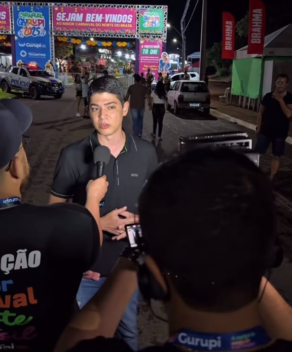 Prefeito Celso Morais prestigia abertura do CarnaGuru ao lado de autoridades tocantinenses