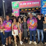 Prefeito Celso Morais prestigia abertura do CarnaGuru ao lado de autoridades tocantinenses