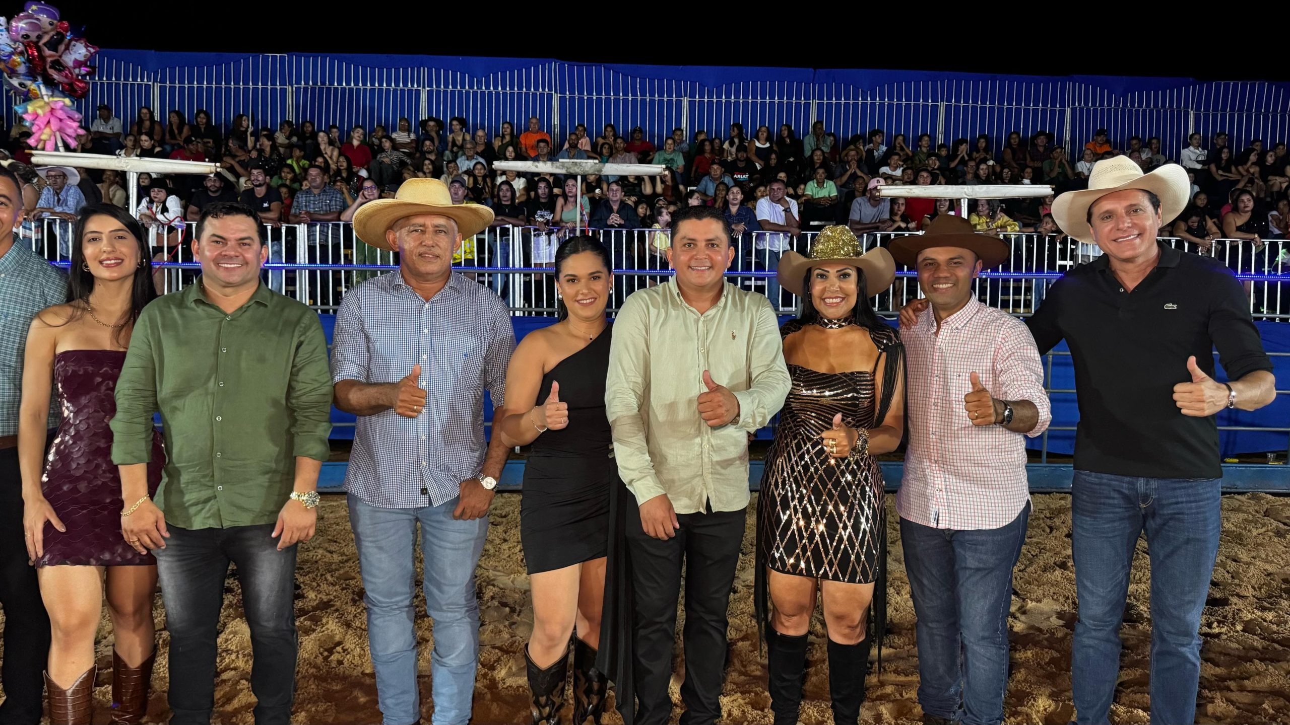 Deputado Nilton Franco participa da 1ª Festa do Abacaxi e abertura do Rodeio em Rio dos Bois Deputado Nilton Franco participa da 1ª Festa do Abacaxi e abertura do Rodeio em Rio dos Bois