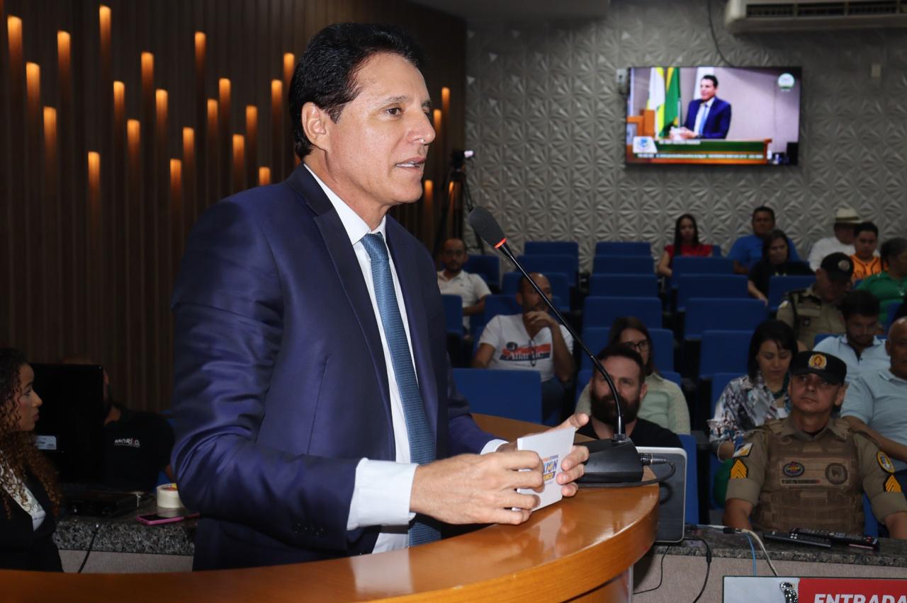 Deputado Nilton Franco recebe Moção de Aplausos por relevantes contribuições à Paraíso do Tocantins
