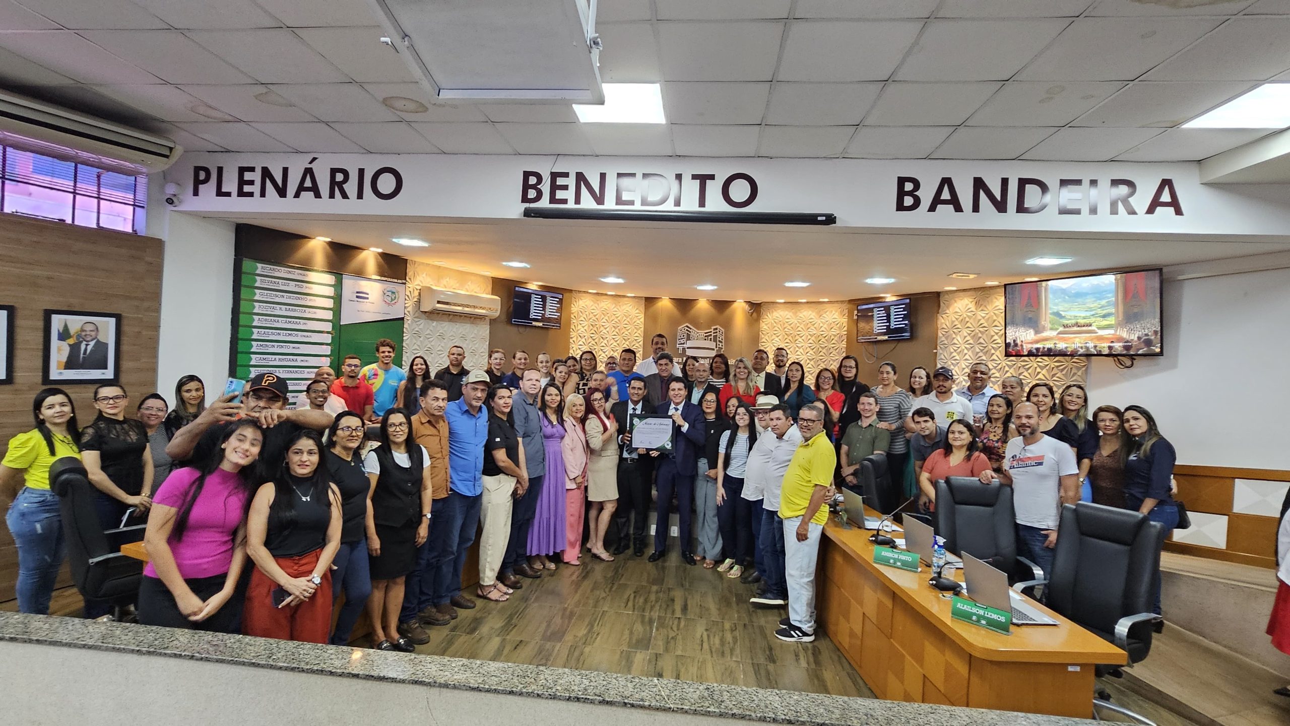 Deputado Nilton Franco recebe Moção de Aplausos por relevantes contribuições à Paraíso do Tocantins