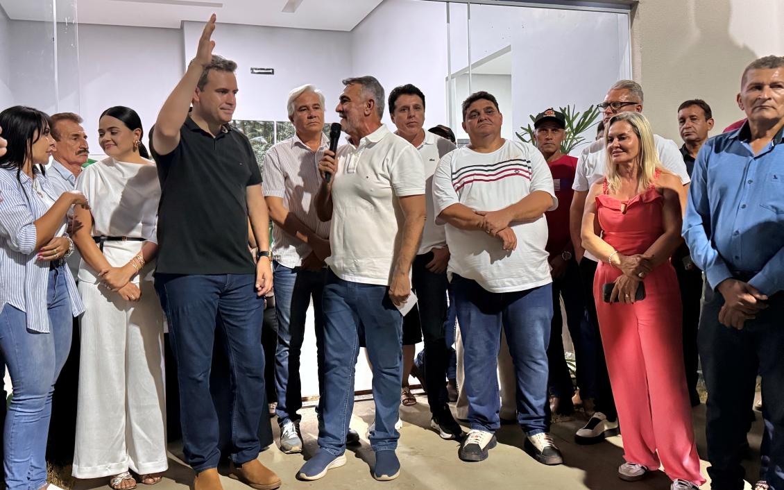 Amélio Cayres destaca união entre Governo e municípios durante entrega de obras em Wanderlândia