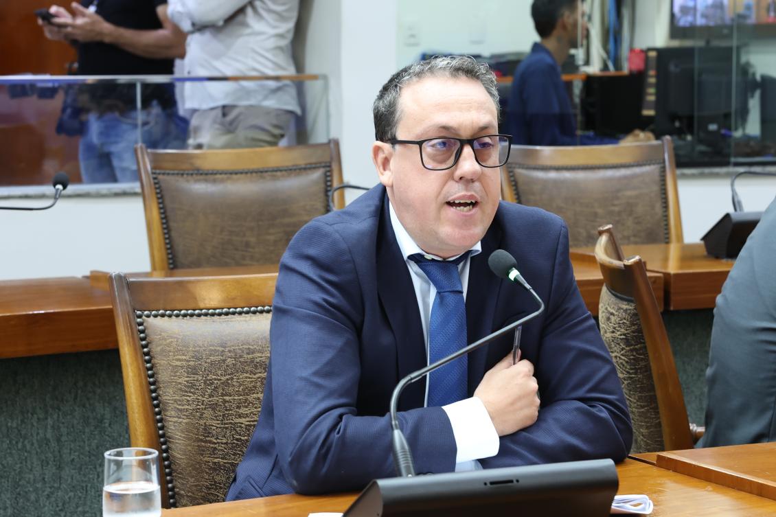 Deputado Dr. Danilo Alencar suspende atividades parlamentares e médicas para tratamento de saúde