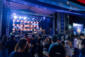 Com shows, quadrilhas e emoção, 1ª noite do 4º Arraiá no Paraíso celebra cultura junina e reúne famílias em clima de festa