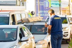 Prefeitura de Paraíso realiza blitz educativa em campanha de prevenção às drogas