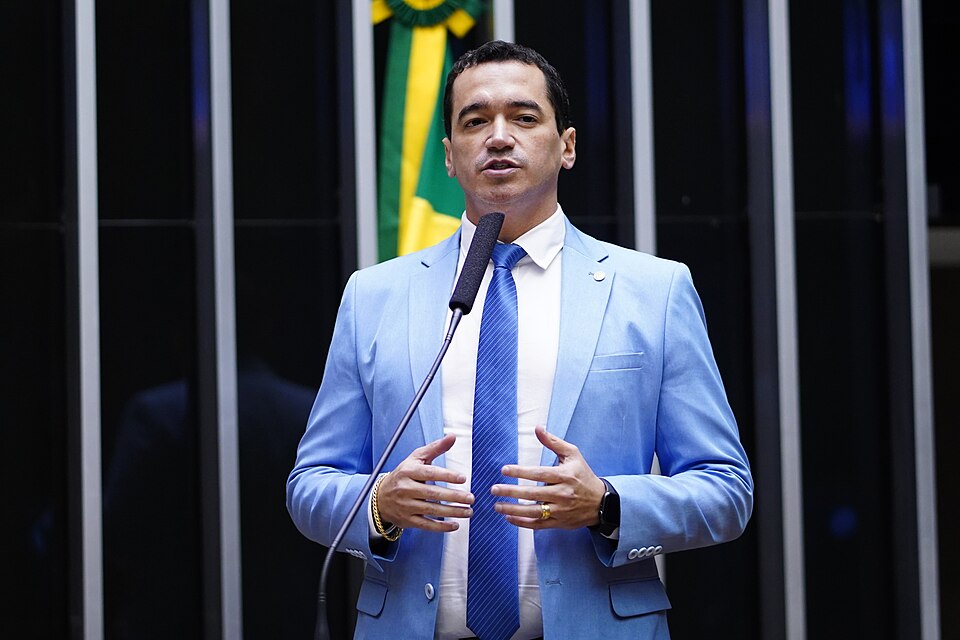 Deputado Alexandre Guimarães anuncia avanço na construção da “Ponte da Morte” na BR-010