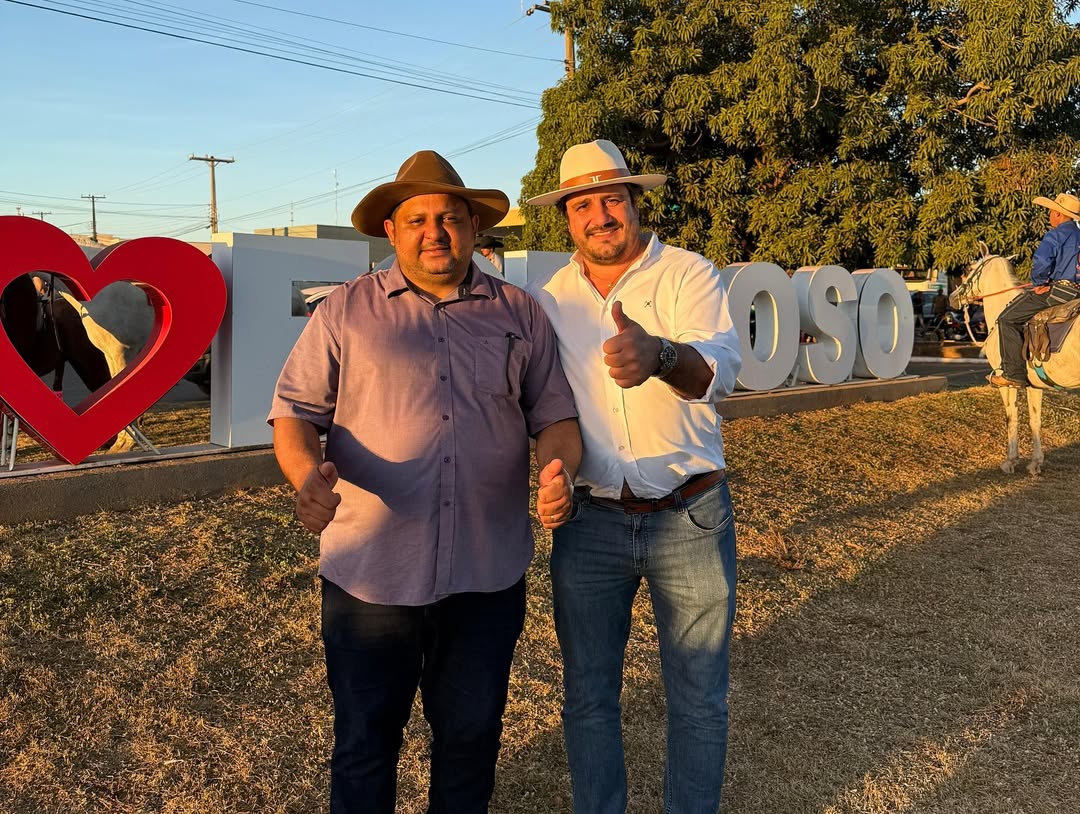Deputado Eduardo Fortes participa da tradicional cavalgada de Formoso do Araguaia ao lado de lideranças locais Deputado Eduardo Fortes participa da tradicional cavalgada de Formoso do Araguaia ao lado de lideranças locais