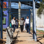 Prefeito em exercício Carlos Velozo e secretária Débora Guedes vistam obras de reforma e ampliação de escolas em Palmas