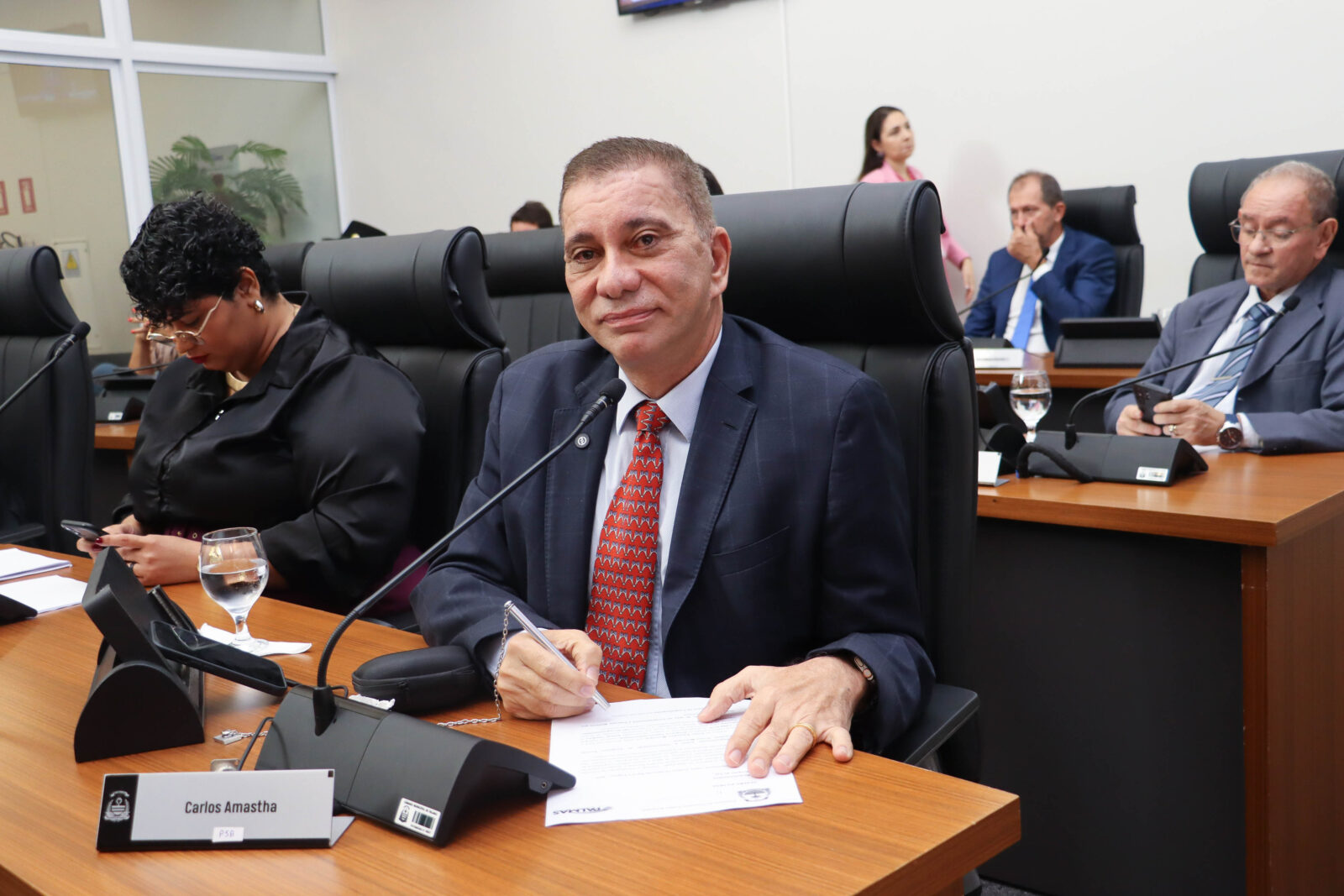 Carlos Amastha é exonerado da Zeladoria Urbana e retorna à Câmara de Palmas após gestão de três semanas