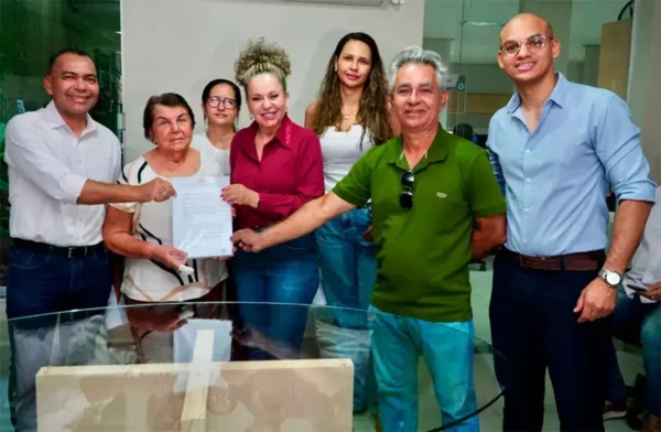 Prefeita Josi Nunes avança na regularização fundiária e protocola escrituras de 87 imóveis no Trevo da Praia