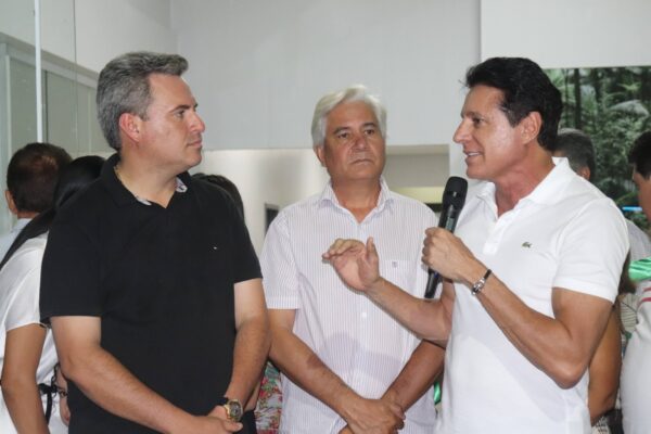 Deputado Nilton Franco destina R$ 100 mil para custeio de Wanderlândia durante aniversário do município