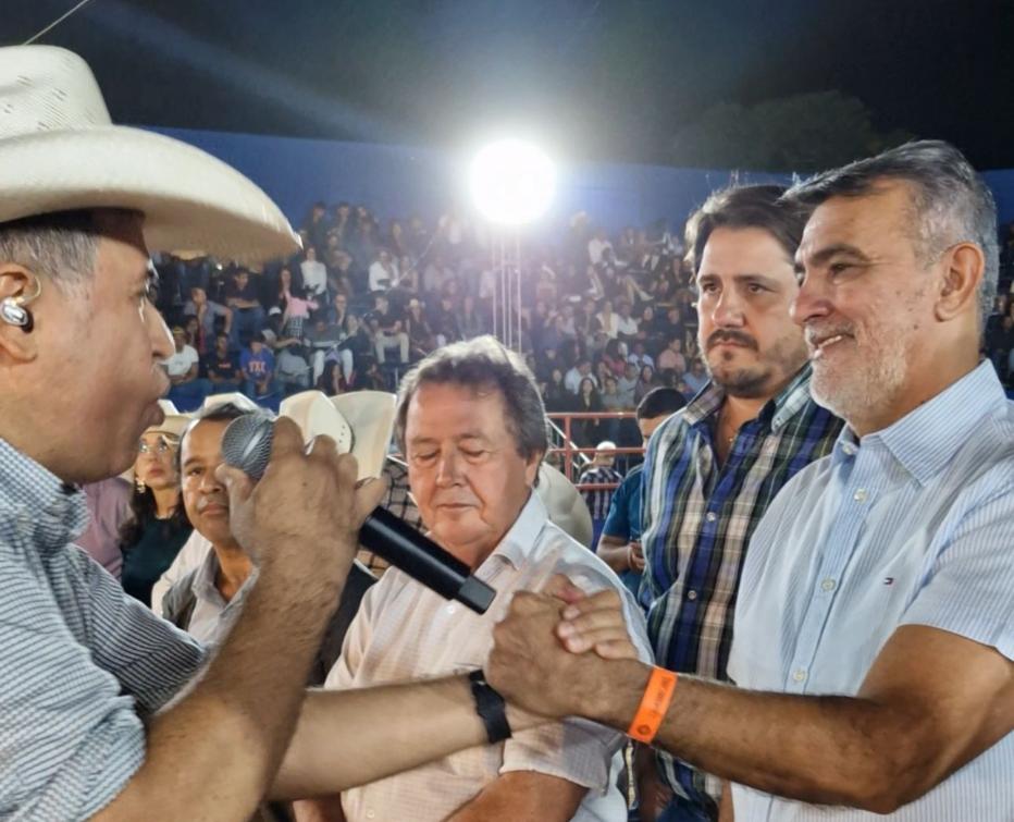 Presidente da Assembleia, Amélio Cayres, participa da abertura oficial da 21ª Expo Araguaçu e destaca força do agronegócio tocantinense