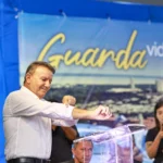 Eduardo Siqueira exonera secretários nomeados por Carlos Velozo e renomeia antigos auxiliares