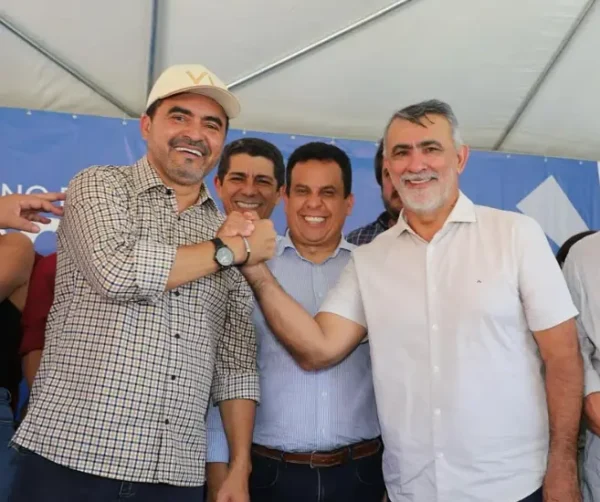 Amélio Cayres intensifica presença política, mas segue indefinido sobre 2026
