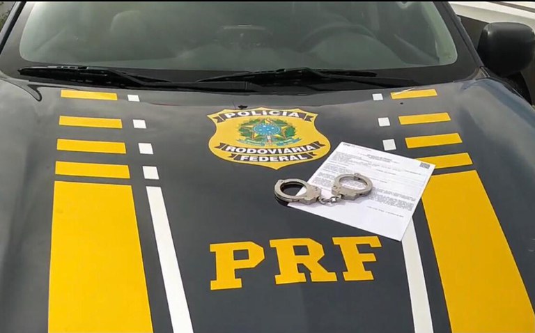 PRF prende homem por inadimplência de pensão alimentícia na BR-153 em Guaraí