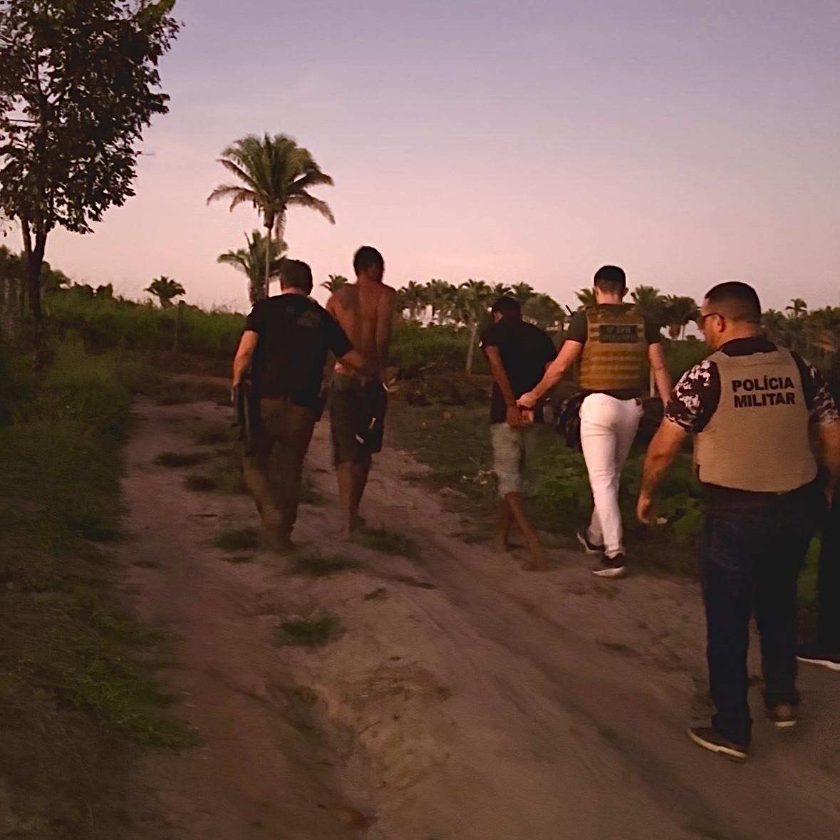 Polícia Civil prende dois suspeitos de roubo à mão armada em Augustinópolis; um deles é foragido de Minas Gerais