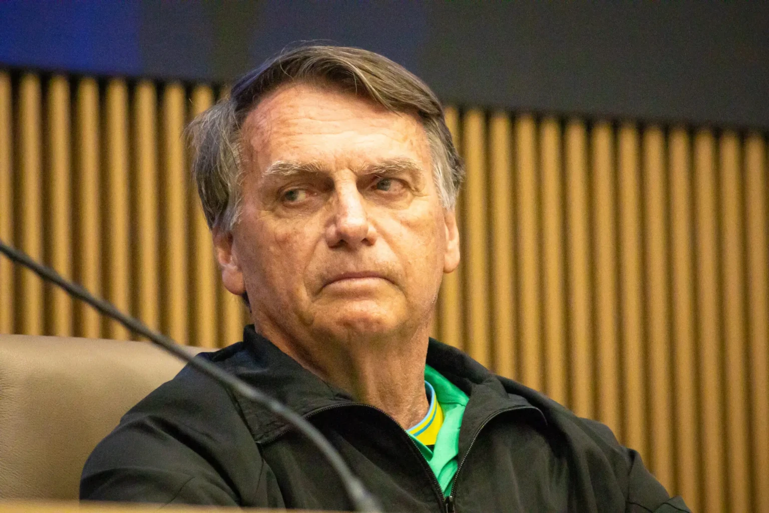 Maioria dos deputados defende que Bolsonaro desista de candidatura em 2026, aponta pesquisa Genial/Quaest