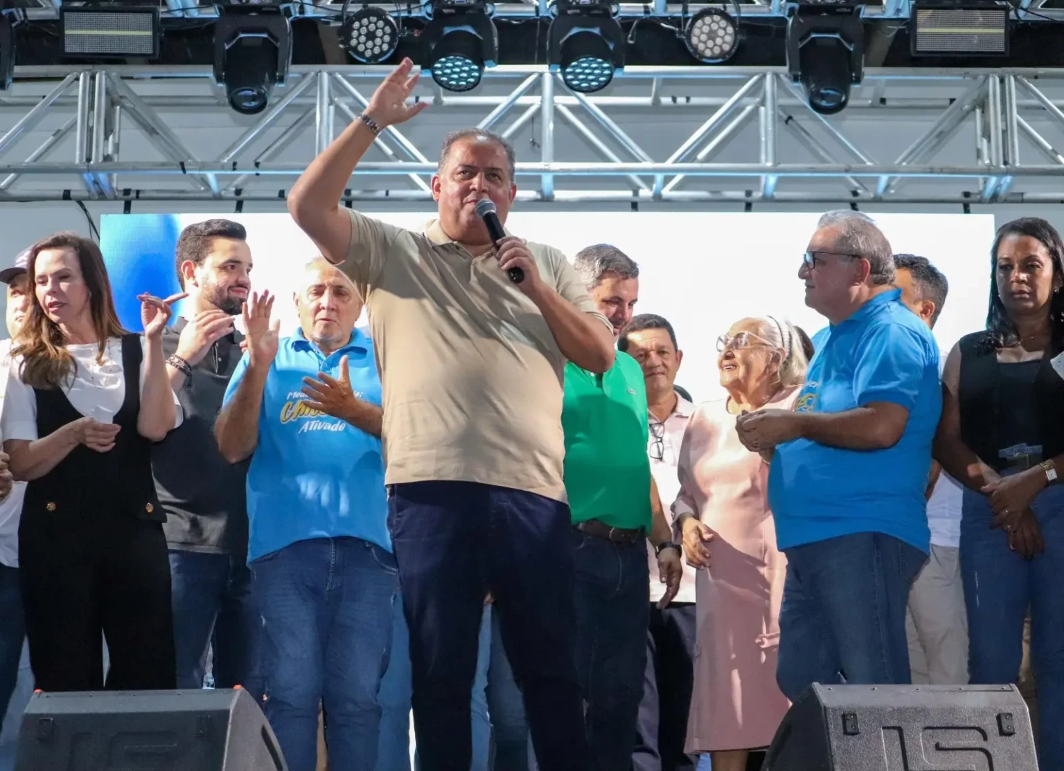 Eduardo Gomes prega união para 2026, mas grupo político segue fragmentado no Tocantins