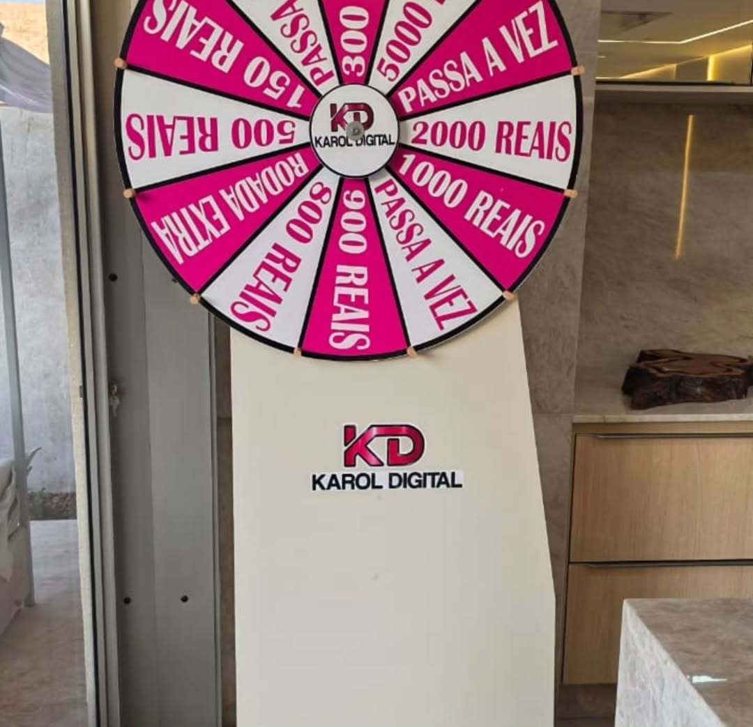 Imagens revelam apreensão de dinheiro, artigos de luxo e roleta na casa de Karol Digital em Araguaína Imagens revelam apreensão de dinheiro, artigos de luxo e roleta na casa de Karol Digital em Araguaína