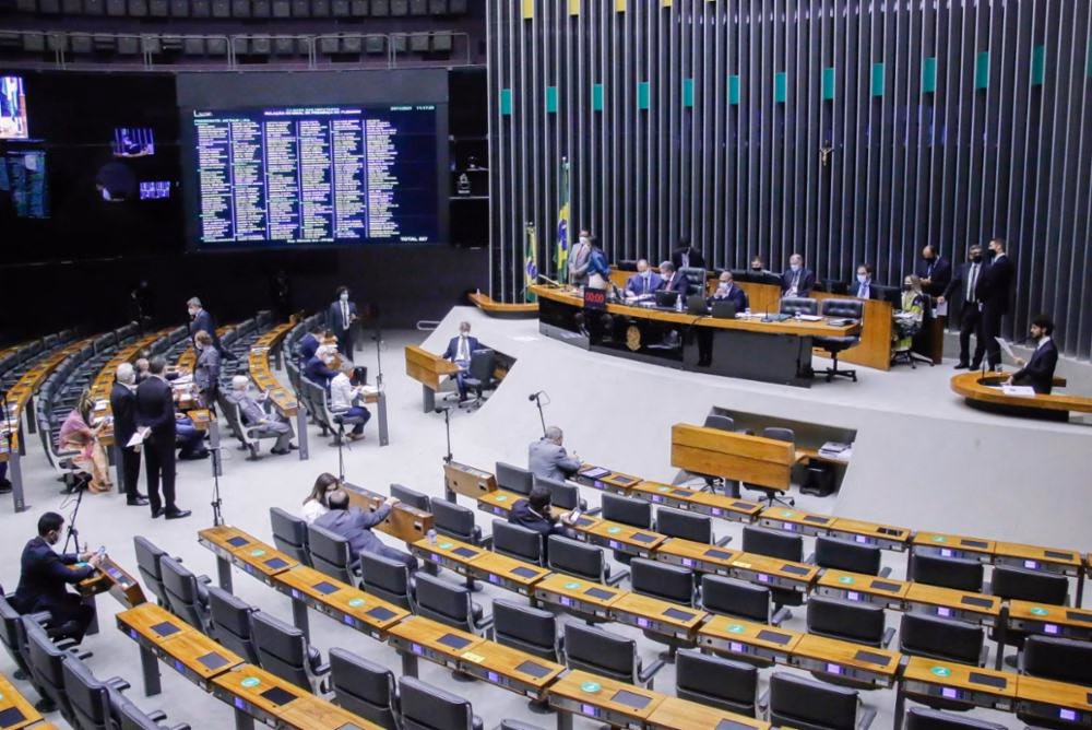 PL da “Adultização” deve ser votado com urgência na Câmara e promete endurecer regras de proteção digital para crianças e adolescentes