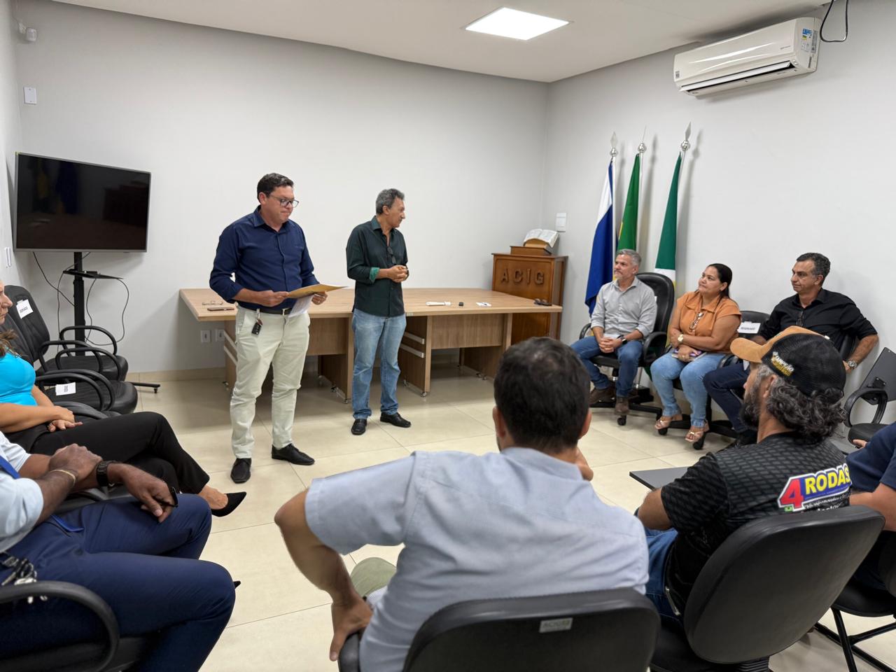 Câmara Municipal de Gurupi discute fortalecimento das empresas locais em reunião na ACIG