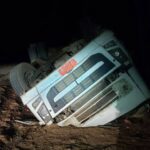 Caminhoneiro morre preso às ferragens após capotamento na BR-153 em Barrolândia