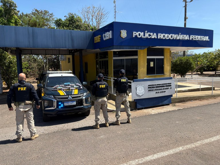 PRF apreende 13,8 kg de maconha em ônibus interestadual em Gurupi