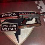 Jovem é preso com submetralhadora 9mm em operação da PM no Terminal Rodoviário de Araguaína