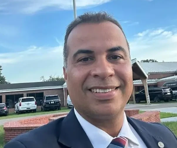 Deputado Filipe Martins usa verba pública em viagem aos EUA para evento da Assembleia de Deus