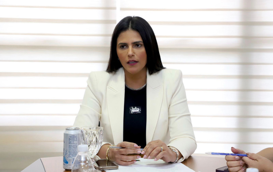 Karynne Sotero nega ligação com compra de cestas e repudia associação a investigações relacionadas a seu ex-marido