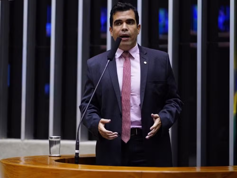 Supremo Tribunal Federal suspende inquérito no Superior Tribunal de Justiça contra deputado Ricardo Ayres, investigado pela Polícia Federal
