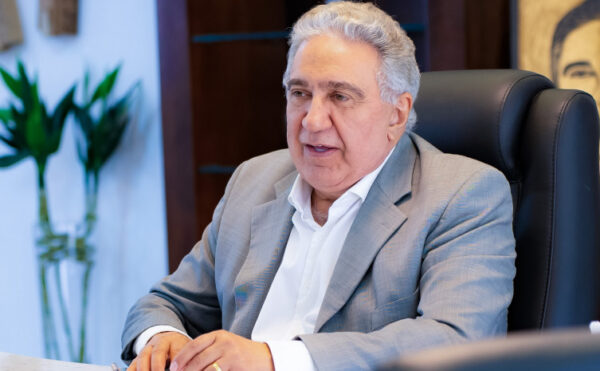 Laurez Moreira assina ordem de serviço para novas etapas do Hospital Geral de Gurupi