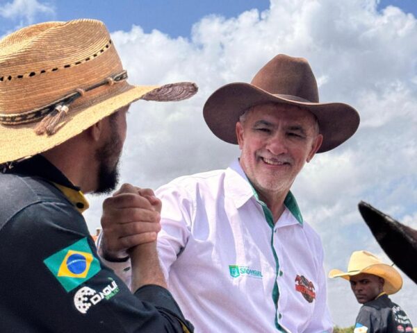 Deputado Amélio Cayres prestigia Cavalgada da Independência em São Miguel e da Integração em Nazaré do Tocantins