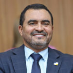 Governador do TO e primeira-dama são afastados pelo STJ; PF cumpre mandados em investigação sobre compra de cestas básicas