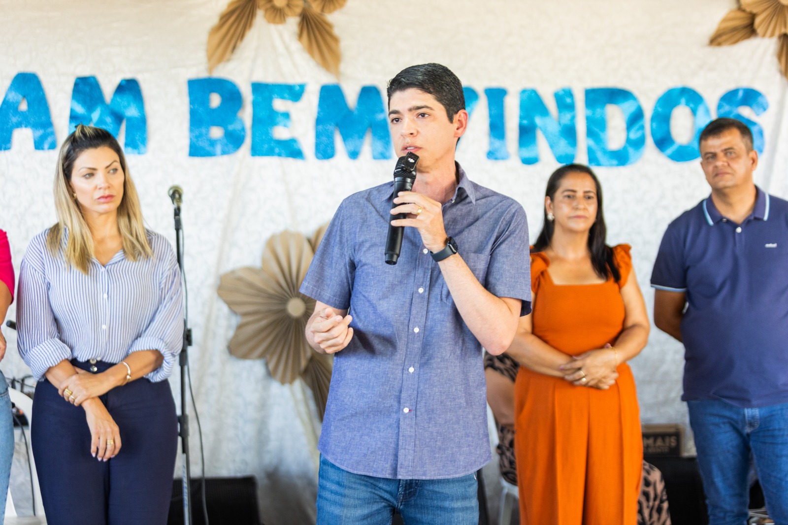 Prefeito de Paraíso anuncia construção de nova praça em Santa Luzia durante forró com idosos