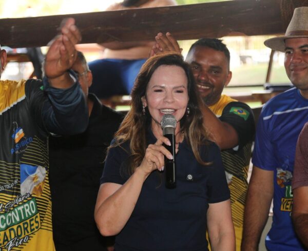 Professora Dorinha participa de autorização de obras milionárias em Divinópolis e inaugurações em Araguaína